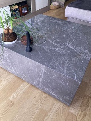 Mesa de centro de mármol