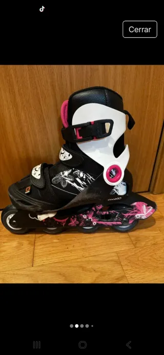 Patines en línea negros y blancos