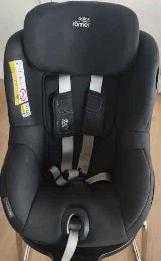 Silla coche Britax Römer negra. Giratoria 360 gr
