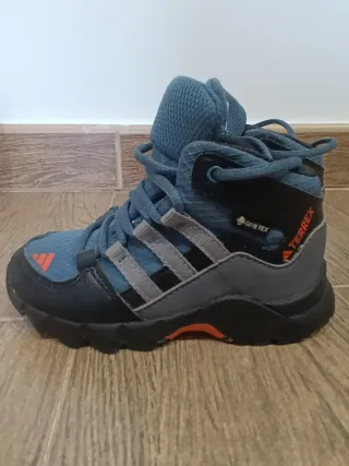 Botas Adidas Terrex Gore-Tex Niño T.23.5