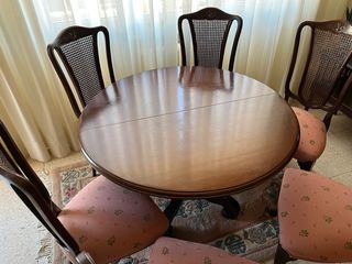 Mesa comedor redonda con 6 sillas