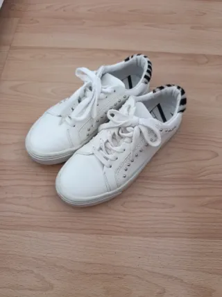 Zapatillas Zara Blancas Tachuelas Animal Print