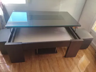 Tavolo da centro in vetro e 2 pouf