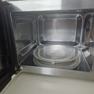 Microondas Taurus plateado