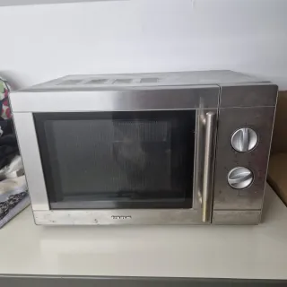 Microondas Taurus plateado