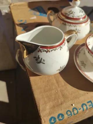 Juego de café porcelana oro y blanco