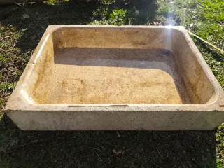 Fregadero de piedra rústico