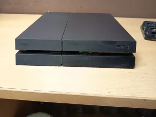 PS4 (PlayStation 4) + Mando + Cargador