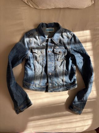 Chaqueta vaquera corta Chiripa talla 32 (XXS)