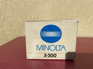 Cámara Minolta X-300 Plata y Negra