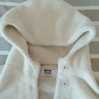 Bellissima pelliccia Betta Corradi colore panna.