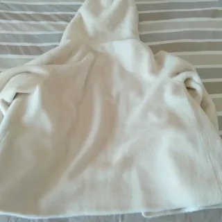 Bellissima pelliccia Betta Corradi colore panna.