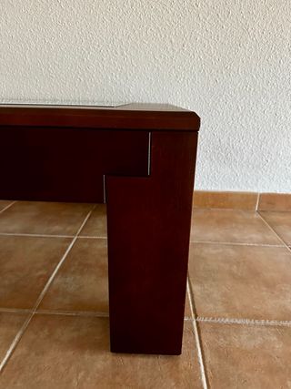 Mesa de centro de madera y cristal