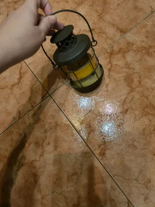 Farol rustico de vela de cristal y metal