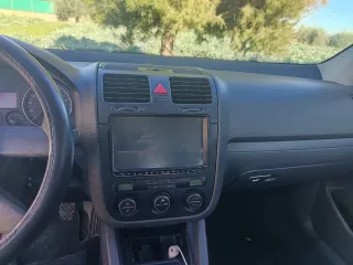 Volkswagen Golf 2004