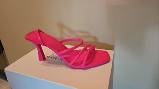 Zapatos de tacón rosa