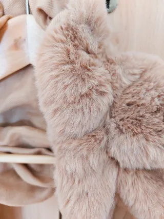 Bufanda pelo sintético beige y marrón NUEVA marca