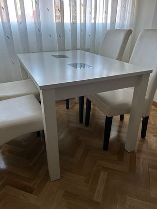 Mesa de comedor extensible blanca