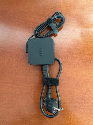 Cargador Original MSI