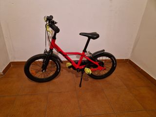 Bicicleta infantil Btwin 16" roja