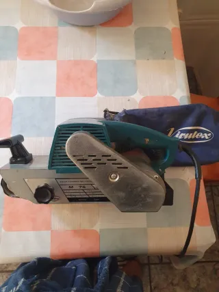 Lijadora de banda "Virutex"