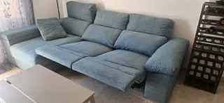 Sofa cheslonge prácticamente nuevos,con almacenaje
