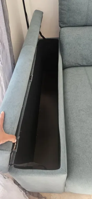 Sofa cheslonge prácticamente nuevos,con almacenaje