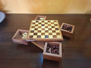 Ajedrez de madera con caja