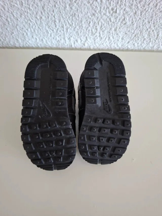 Zapatillas bebé Nike negras Número 21
