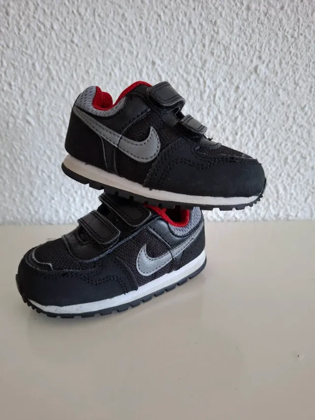 Zapatillas bebé Nike negras Número 21