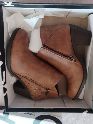 Botines Chika10 Negros y marrones Talla 39