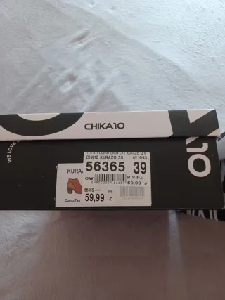 Botines Chika10 Negros y marrones Talla 39