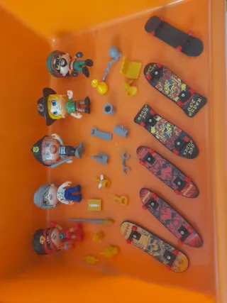 Figuras Pin y Pon + Patinetes