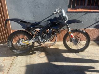 Moto 49cc marchas Derbi Denda