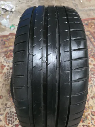 Neumáticos 225/40/18 92y