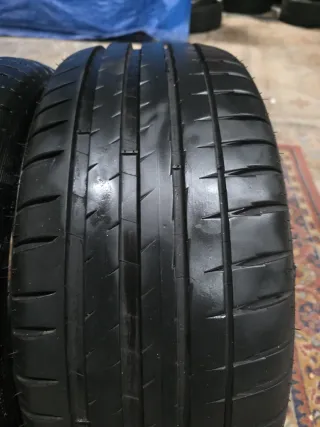 Neumáticos 225/40/18 92y
