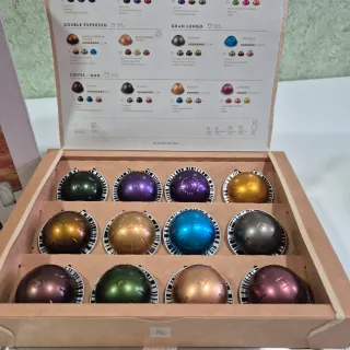 Cafetera Nespresso Vertuo Pop blanca Nueva