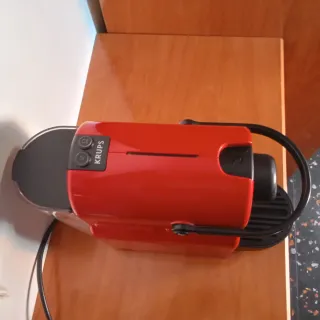 Cafetera Nespresso Krups Roja