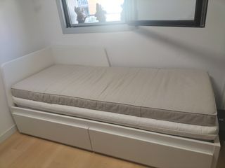 Cama compacta Ikea blanca con cajones