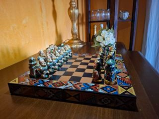 Ajedrez decorativo figuras étnicas