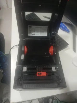 Impresora de etiquetas Honeywell Negra