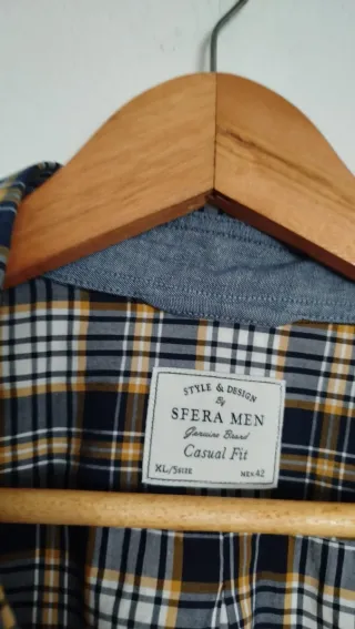 Camisa de cuadros azul y amarilla