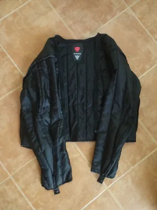 Chaqueta y pantalón cordura Dainese