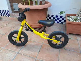 Bicicleta sin pedales Sawyer Bikes amarilla