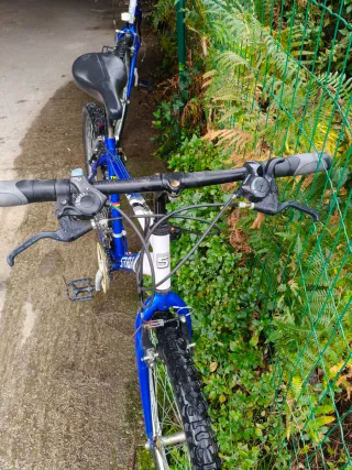 Bicicleta azul STRADA