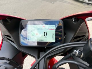 Honda CBR650R E-Clutch Papeles A2