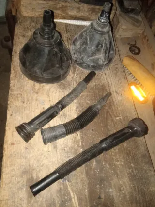 Embudo y mangueras para garrafas