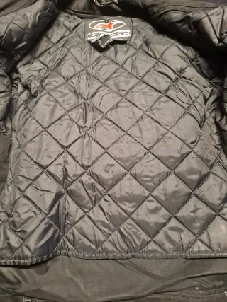 Chaqueta de moto negra