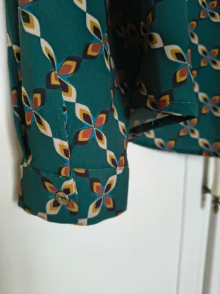 Blusa verde estampada manga larga