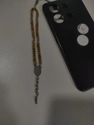 Rosario artesanal con medalla y cruz